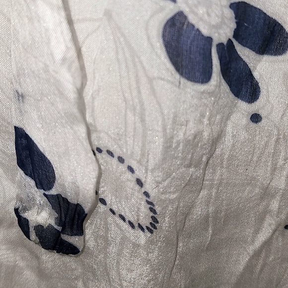 Via Signoria Italian 100% silk, lined, sleeveless top, white & blue, size small - Picture 5 of 8